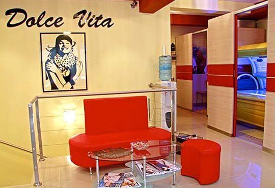 Премахнете болката с масаж в Долче Вита, комбиниращ различни обезболяващи техники за кръста и гърба, масажна яка - Снимка 2