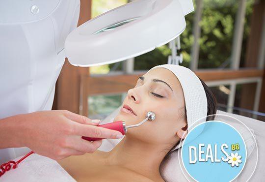 Неустоимо предложение за дълбоко почистване на лице, пилинг, диамантено микродермабразио в студио за красота Мона Лиза - Снимка 1