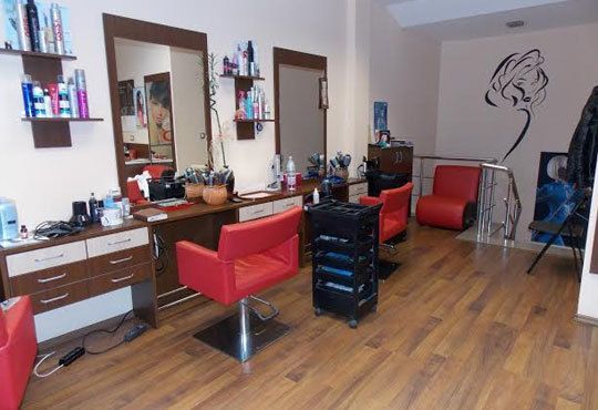 Укрепване на естествен нокът с гел лак или гел и нанасяне на лак/гел лак с 2 декорации в салон Финес, Пловдив! - Снимка 4