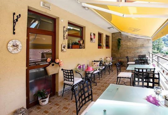 8-ми декември с лукс и удоволствие в Маунтин Бутик Хотел и Спа 3*, Девин! 2/3 нощувки със закуски и празнична вечеря - Снимка 7