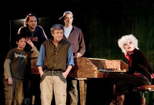 Много смях с великолепните актьори на Младежкия театър! Страхотни момчета, 27.11, от 19.00ч, места - балкон - Снимка 3