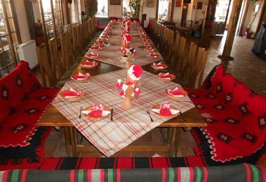 Еднодневна екскурзия на 28.11. с транспорт и водач до Крива Паланка, комплекс Етно село Тимчевски, Македония! - Снимка 4