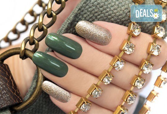 За стилна визия! Маникюр с дълготраен гел лак BlueSky в цвят по избор в студио за красота Noir! - Снимка 2