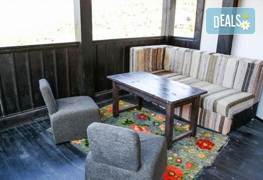 Почивка в комплекс Трите къщи в с. Лещен през ноември или декември - 1 нощувка в еко къща с капацитет до 8 човека! - Снимка 11