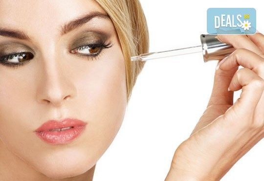 Дълбоко почистване на лице с ултразвукова шпатула и подхранваща ампула според типа кожа в студио за красота Шедьовър - Снимка 1