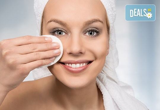 Дълбоко почистване на лице с ултразвукова шпатула и подхранваща ампула според типа кожа в студио за красота Шедьовър - Снимка 3