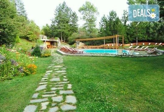 Почивка през януари, 2016г.! 1 нощувка в глинена къщичка за двама в Еко селище Омая, с. Гайтаниново, с включени риболов, колоездене и тенис на маса! - Снимка 12