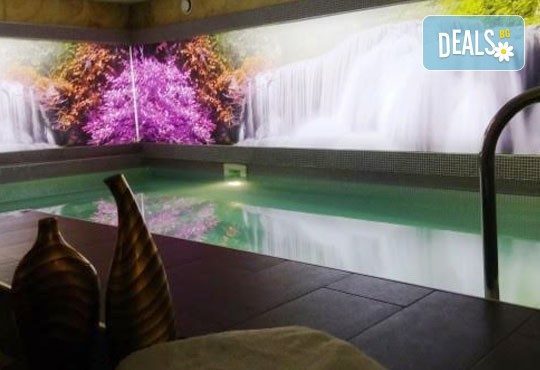 Релаксирайте пълноценно в Хотел Виа Лакус 3*, Сапарева баня! 1 нощувка със закуска и вечеря, СПА зона с минерален басейн - Снимка 10