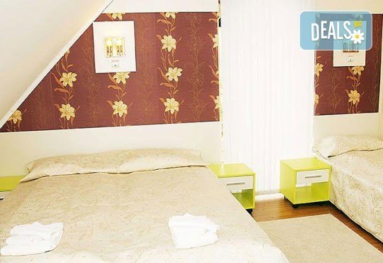 Релаксирайте пълноценно в Хотел Виа Лакус 3*, Сапарева баня! 1 нощувка със закуска и вечеря, СПА зона с минерален басейн - Снимка 18