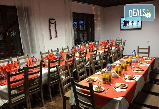 Отпразнувайте 8-ми декември в къща за гости Горски дом 3*, Трявна! 1 или 2 нощувки, домашни закуски и празнична вечеря - Снимка 8