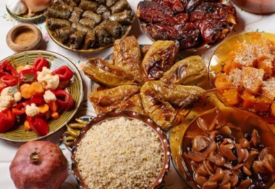 Неподправена домашна атмосфера със 7-степенното меню за Бъдни вечер на ресторант Деличи + безплатна доставка!