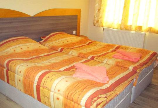 Посрещнете Коледа в комплекс Горочевци 3*, Трън! 2/3 нощувки със закуски и вечери, безплатно за дете до 7г.! - Снимка 2