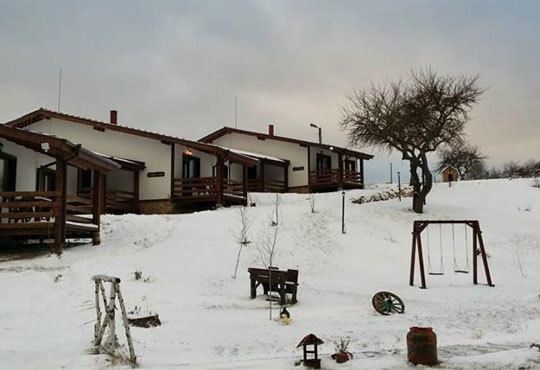 Посрещнете Коледа в комплекс Горочевци 3*, Трън! 2/3 нощувки със закуски и вечери, безплатно за дете до 7г.! - Снимка 1