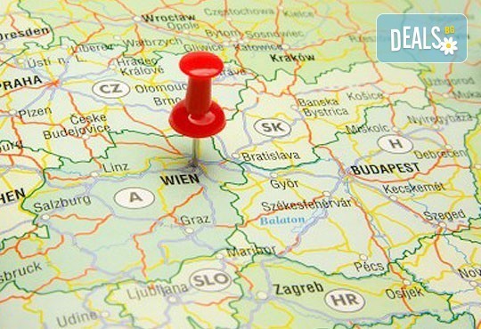 Коледа във Линц и Виена! 5 дни, 4 нощувки със закуски и 1 вечеря в хотели 3* и 4*, самолетен билет от Мистрал Травел - Снимка 2