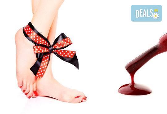 Заблестете с класически маникюр и педикюр с O.P.I., Morgan Taylor или с гел лак Susie Eileen от салон Виктoрия! - Снимка 3