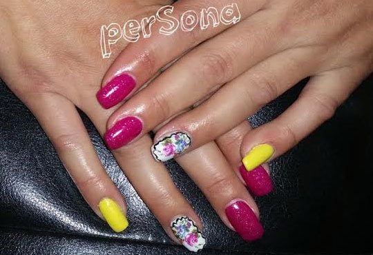 Ноктопластика с изграждане с гел или акрил, маникюр с лак или гел лак и неограничен брой декорации в салон Persona! - Снимка 2
