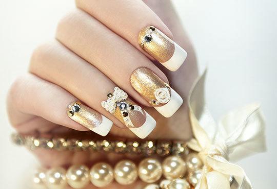 Ноктопластика с изграждане с гел или акрил, маникюр с лак или гел лак и неограничен брой декорации в салон Persona! - Снимка 1