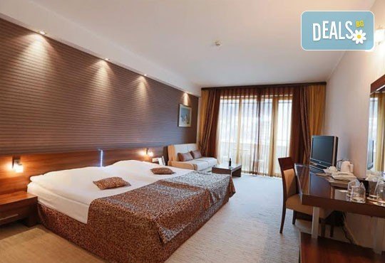 Лукс и релакс в Девин през есента! 1/2/5 нощувки със закуски и ползване на СПА пакет в СПА хотел Персенк 5*! - Снимка 3