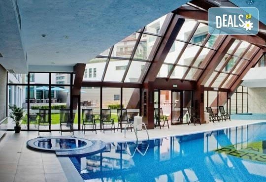 Лукс и релакс в Девин през есента! 1/2/5 нощувки със закуски и ползване на СПА пакет в СПА хотел Персенк 5*! - Снимка 1
