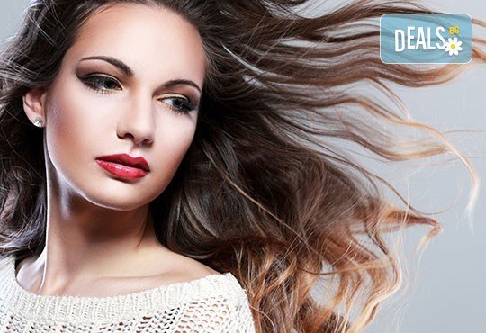 Подстригване, измиване с висок клас продукти, маска според типа коса, стилизиращ продукт и подсушаване в салон Дежа Вю - Снимка 3