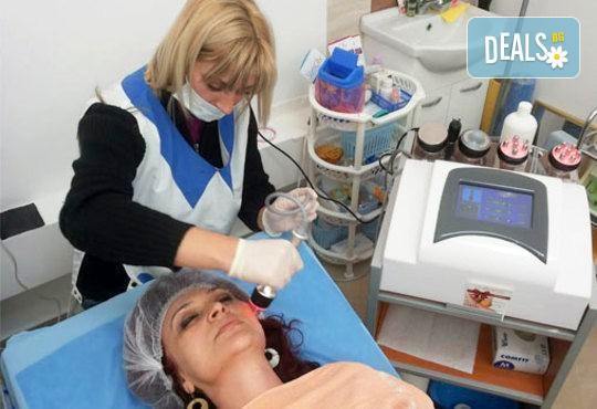 За кожа като кадифе! Кола маска на зона по избор за мъже или за жени в студио за красота Авангард! - Снимка 4