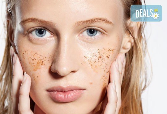 Перфектни с Miss Beauty: Дълбоко почистване на лице + пилинг и терапия с френската козметика Les Complexes Biotechniques - Снимка 1