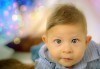 Коледна детска или бебешка фотосесия в студио с тематични декори и реквизит, професионално обработени кадри от АртКостов - thumb 1