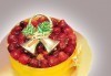 Коледна еклерова торта по избор: с малини, смокини, ягоди или къпини от Виенски салон Лагуна! Предплатете сега 1 лв. - thumb 5