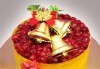 Коледна еклерова торта по избор: с малини, смокини, ягоди или къпини от Виенски салон Лагуна! Предплатете сега 1 лв. - thumb 3
