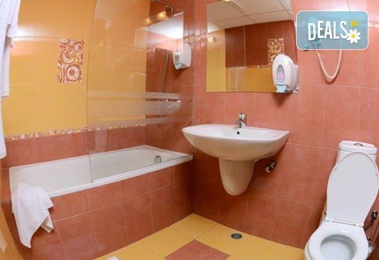 Зимна почивка за двама! 1 нощувка със закуска и вечеря в хотелски комплекс Кипарис Алфа 3*, Смолян - Снимка 5