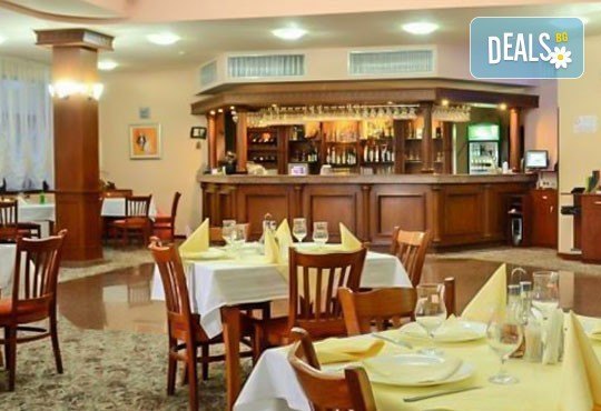 Зимна почивка за двама! 1 нощувка със закуска и вечеря в хотелски комплекс Кипарис Алфа 3*, Смолян - Снимка 7