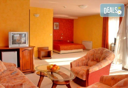 Зимна почивка за двама! 1 нощувка със закуска и вечеря в хотелски комплекс Кипарис Алфа 3*, Смолян - Снимка 6