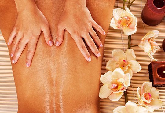 60 минутен класически масаж с топли билкови масла и бонус - масаж на лице или скалп по избор от ADI'S Beauty & SPA! - Снимка 3