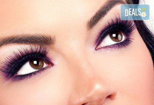 Поставяне на копринени мигли по метода косъм по косъм в студио за красота La Coupe! - Снимка 3