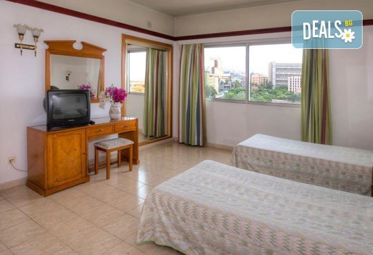 Last Minute Нова година на Канарските острови! Хотел Elegance Dania Park 4*, Тенерифе - 5 нощувки, закуски и вечери, самолетен билет - Снимка 5