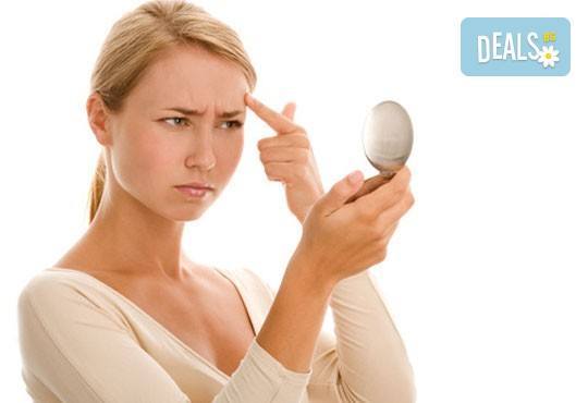 Подарете си филър за устни или попълване на бръчки с хиалуронова киселина: 0.5 мл или 1 мл! Бързо, безопасно и безболезнено! - Снимка 2