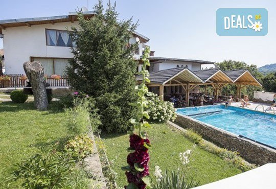 Ски почивка през януари в семеен хотел Тихият кът, Априлци! 2 нощувки със закуски, 20% отстъпка от ски писта Острец - Снимка 2