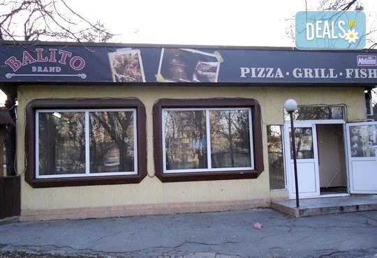 Нова година в кв. Надежда! Празнувайте със супер меню, добра компания и музика на живо в Ресторант Balito 3! - Снимка 3