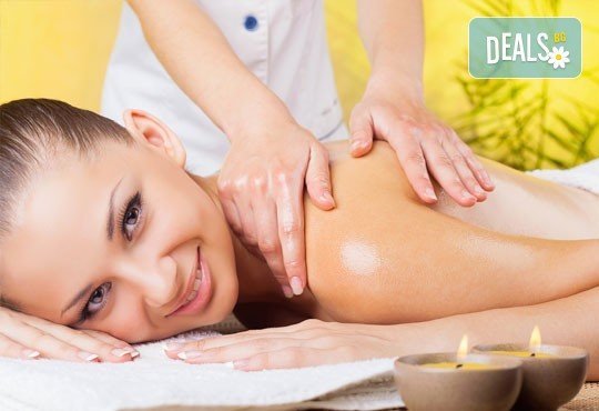 Отпуснете се с 60-минутен класически масаж на цяло тяло със 100% натурални етерични масла в Йога и масажи Айя! - Снимка 1