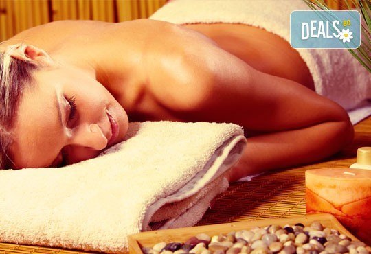 Отпуснете се с 60-минутен класически масаж на цяло тяло със 100% натурални етерични масла в Йога и масажи Айя! - Снимка 4