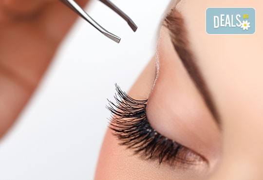 Безболезнена депилация с конец! Оформяне на вежди и почистване на горна устна от Royal Beauty Center! - Снимка 3