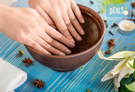 Поглезете ръцете си с луксозен СПА маникюр и ароматна терапия с продукти и лакове на OPI в Incanto Dream 2! - Снимка 2