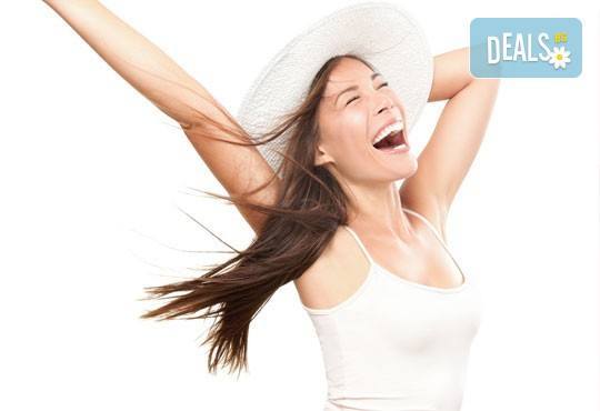 За перманентно гладка кожа! Е-Light фотоепилация на ръце, крака или цяло тяло в студио Magnifico! - Снимка 2