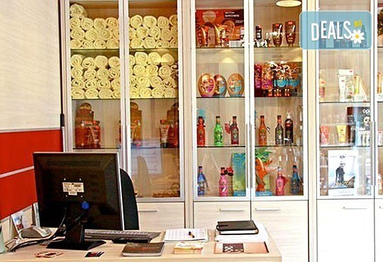 Отпуснете се с класически, лечебен или релаксиращ масаж на 4 зони или на цяло тяло от студио за красота Долче Вита! - Снимка 9