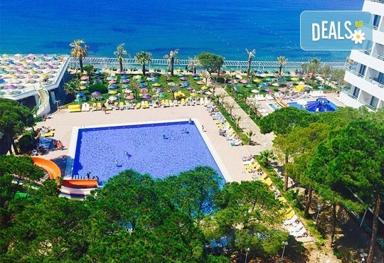 Майски празници в Grand Efe 4*, Йоздере, Кушадасъ! 5 нощувки на база All Inclusive с възможност за транспорт от Вени Травел! - Снимка 1