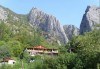 Пролетна почивка и горещи минерални извори в Гърция! 2/3/5 нощувки със закуски в Алмопия 3*, Лутраки! - thumb 2