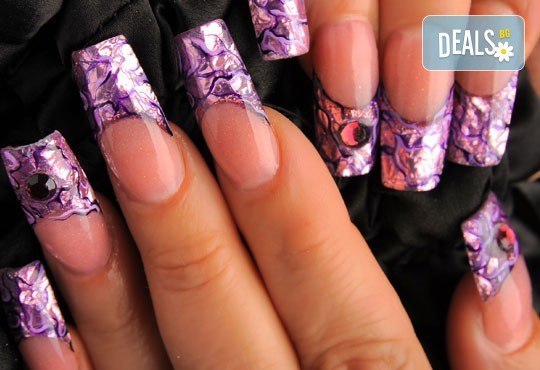 Ноктопластика с удължители, маникюр в цвят по избор с 2 декорации и бонус: поддръжка и отстъпки от салон за красота Роси! - Снимка 1