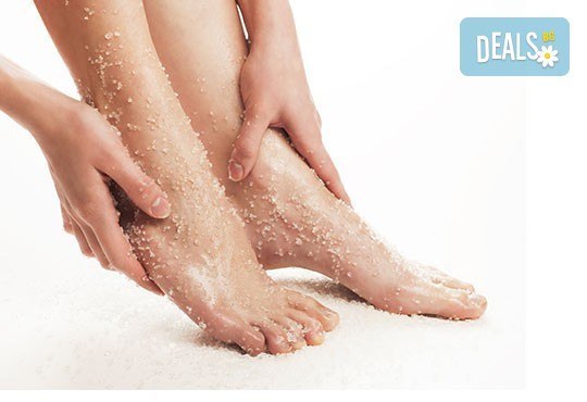 Нежна грижа за краката! Педикюр с O.P.I. + масаж с ароматни крем масла, пилинг и декорации в Салон за красота Swarovski - Снимка 2