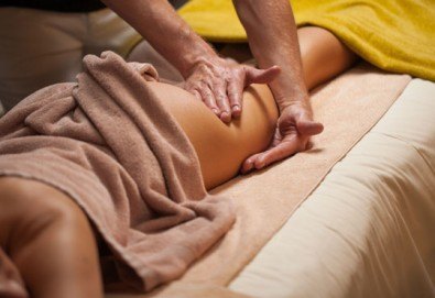 Премахнете излишните натрупвания! 1 или 5 процедури антицелулитен масаж на зона по избор в салон Хасиенда