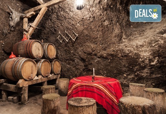 Екскурзия до Ивановски скални манастири, Бесарбовски манастир и Букурещ! 1 нощувка със закуска и транспорт от Дрийм Тур! - Снимка 2